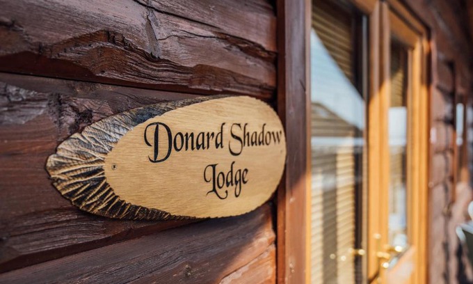 Newcastle Ski Chalet | Donard Shadow Lodge