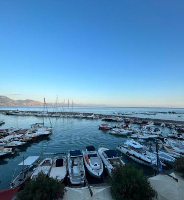 Scario Apartment | Donna Franca