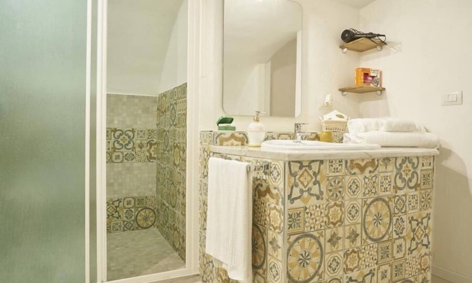 Naples City Centre House | Donna Mariella
