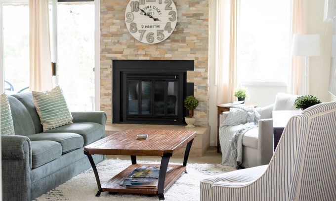 Acme Condo | Don’t miss peak fall colors! Book your October Stay.