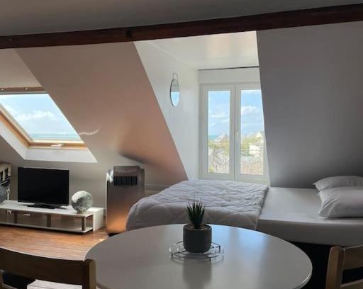 Donville-les-Bains Apartment | Donville vue sur la mer