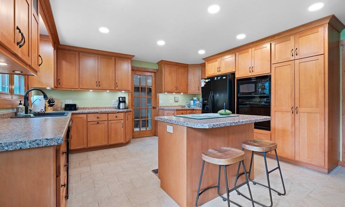 Sister Bay House | DOOR 42! Minutes away from the hustle and bustle of Sister Bay!