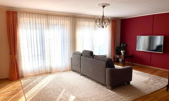 Norderstedt Apartment | Doppelhaushälfte nahe Flughafen Hamburg