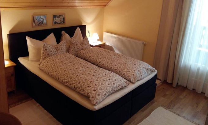 Lendorf Apartment | Doppelzimmer Morgentau - Bauernhof Stauder