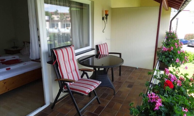 Bad Krozingen Apartment | Doppelzimmer Nr. 5 mit Balkon