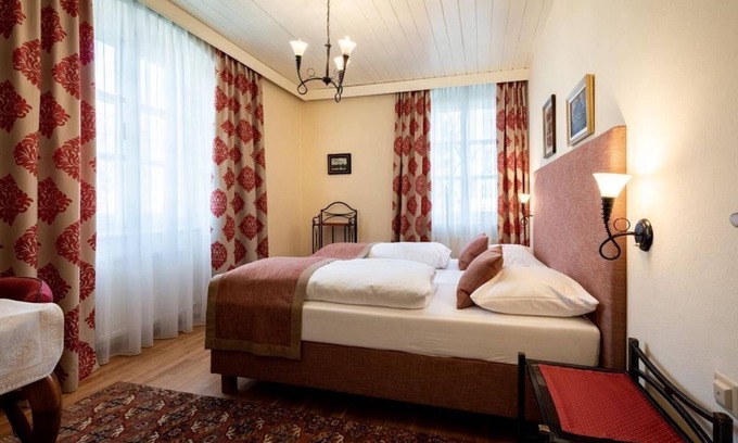 Schwaz House | Doppelzimmer - Schloss Mitterhart