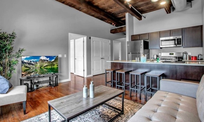 Buffalo Apartment | Dorian 402 · Luxury 2 bedroom Loft Apartment w/ free parking