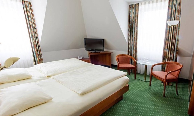 Dresden House | DORMERO Rooms, Early Booker 1 - DORMERO Hotel Dresden Airport
