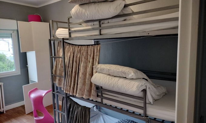 Minimes - Barriere de Paris House | Dormitory bed toulouse minimes