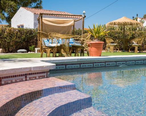 Alora Bed & Breakfast | Dos Alamos B&B