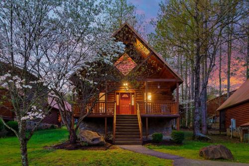 White Oak Lodge House | Dotties Place Hot Tub, Arcade, Resort Gameroom