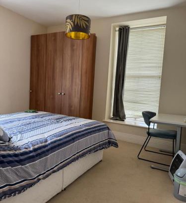 Cork House | Double Bedroom with private bathroom close to Cork city