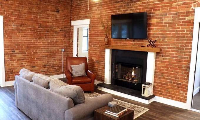 Boyne City Apartment | Double Diamond - Loft 3