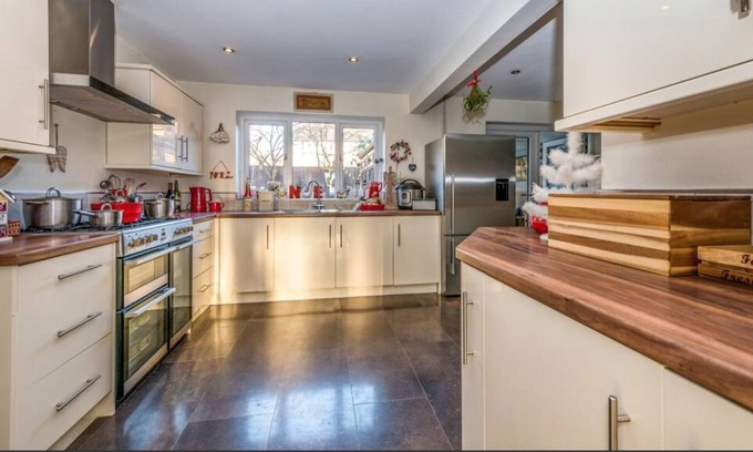 Northampton House | Double Luxury Room in Northampton