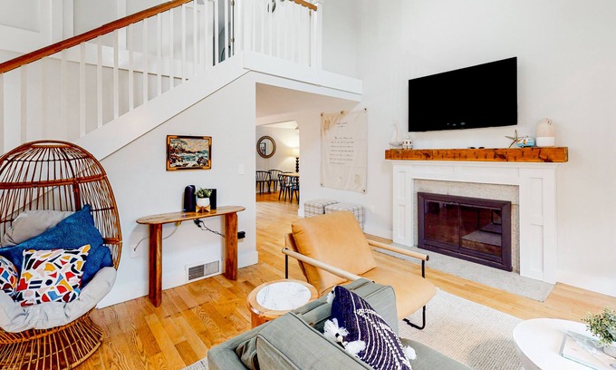 York Harbor House | Double Nubble Beachhouse | Nautical-themed house in York with a private pool