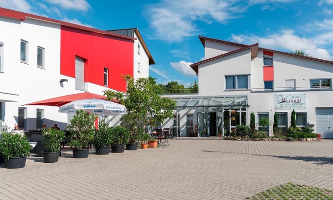 Nordheim Apartment | Double room 1 - Müller's winery and wine tavern in the Auerberg