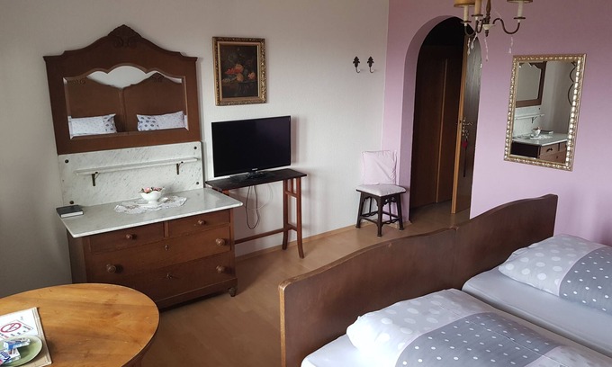 Ravensburg House | Double room Anno19Jh.