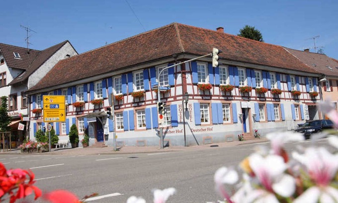 Ettenheim Cottage | Double room B with shower and toilet - Hotel Deutscher Hof