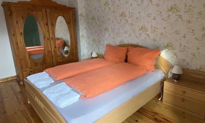 Bremerhaven Apartment | Double room-Deluxe-Private Bathroom-Balcony