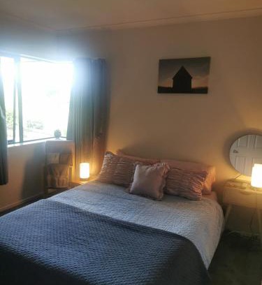 Hamilton House | Double Room Free WIFI