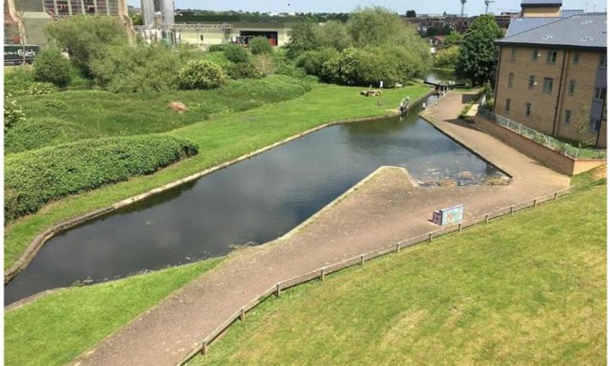 Northampton House | Double Room in a Top Floor Shared Apartment