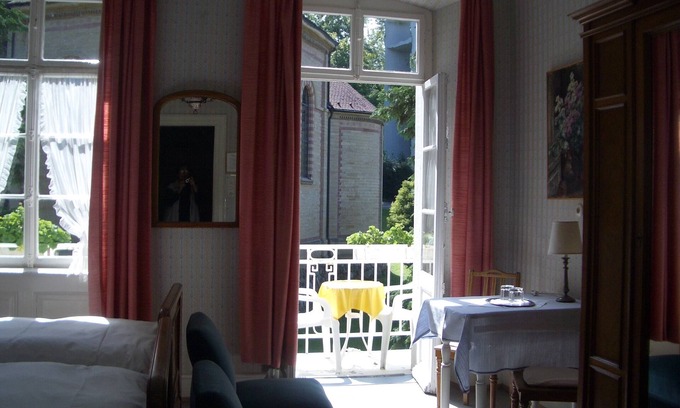 Badenweiler Apartment | Double room "Morning room" with shower on the floor and balcony