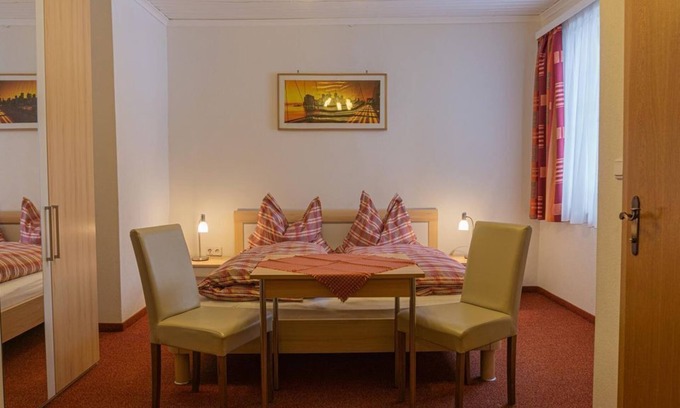 Muehlbach Am Hochkoenig House | Double room, shower, WC (room 6) - Gasthof Scherer