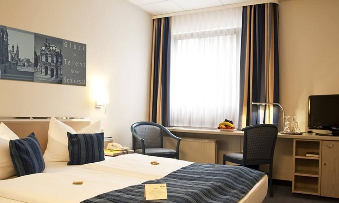 Leipziger Vorstadt House | Double room, shower, toilet - Hotel Novalis Dresden