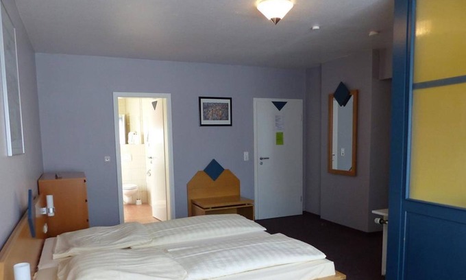 Roetgen House | Double Room Shower / WC - Hotel Am Eifelsteig