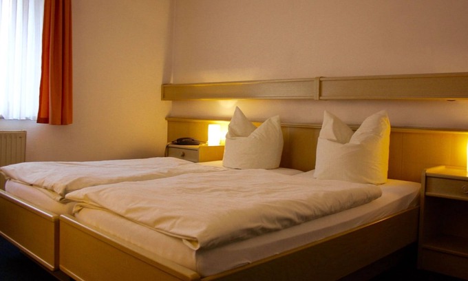 Gemarkung Tailfingen Apartment | Double room with shower and WC