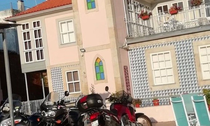 Armamar House | Double Room with Super King-Size Bed