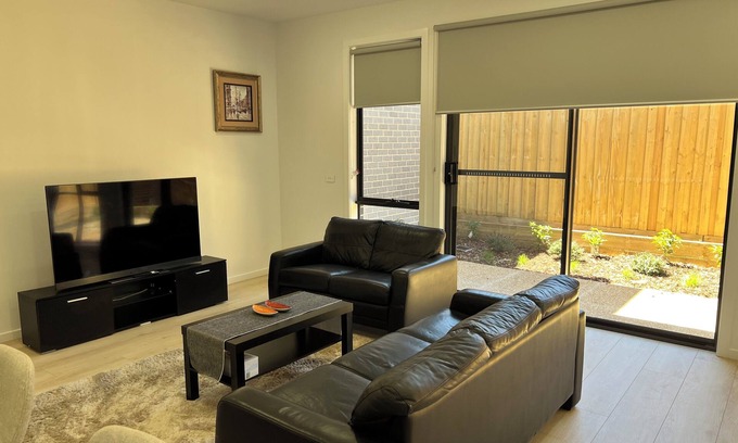 Melbourne House | Double Storey, brand new house, cosy, clean, convenient with shops nearby