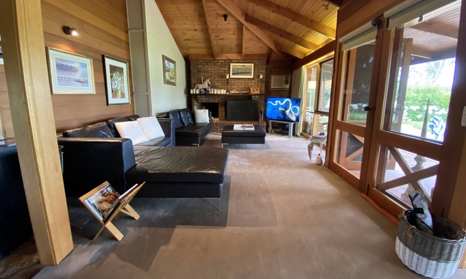 Bundalong House | Double Waterfront,SandyBeach,Jetty