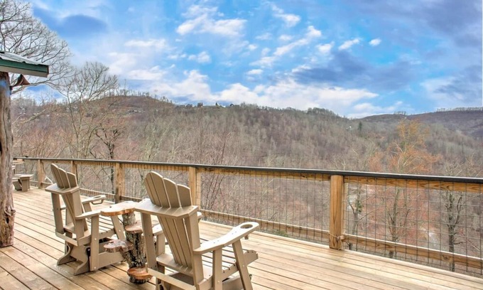 Mars Hill Cabin | Double Your Fun | Views, Game Room + Biltmore Pass 🎮🌄 by Hatley Pointe
