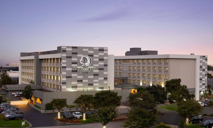 South San Francisco Hotel | DoubleTree by Hilton San Francisco South Airport Blvd