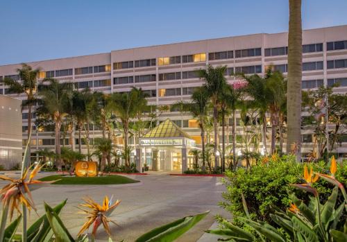 El Segundo Hotel | DoubleTree by Hilton LAX - El Segundo