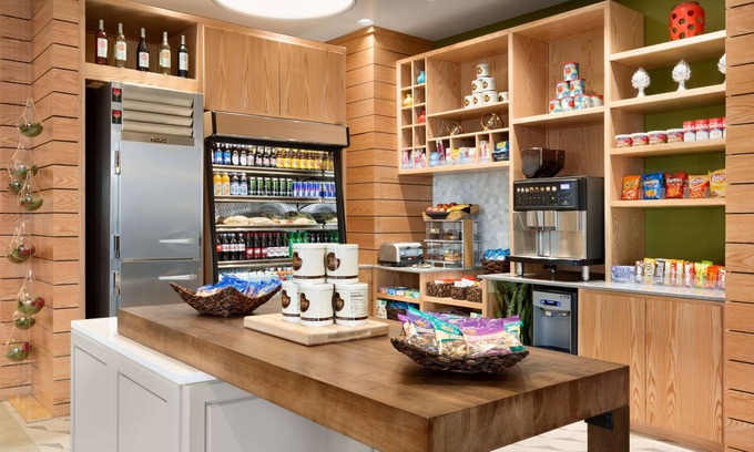 Central Oklahoma City Hotel | DoubleTree by Hilton Hotel Oklahoma City Airport