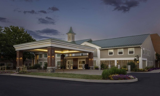 Burlington Hotel | DoubleTree by Hilton Burlington Vermont