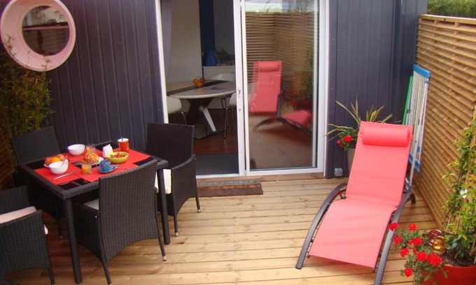 Ares House | DOUCE FARNIENTE