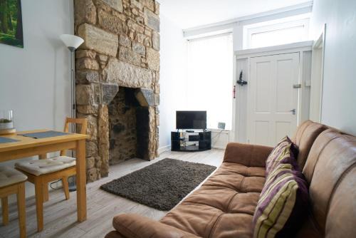 Lanark House | Douglas Gatehouse