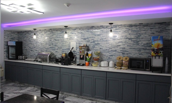 Cleveland Hotel | Douglas Inn And Suites