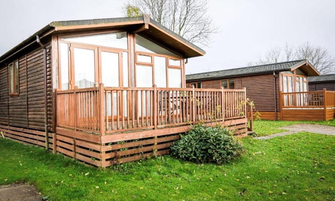 Fenny Bentley House | Dove Lodge Ashbourne Heights