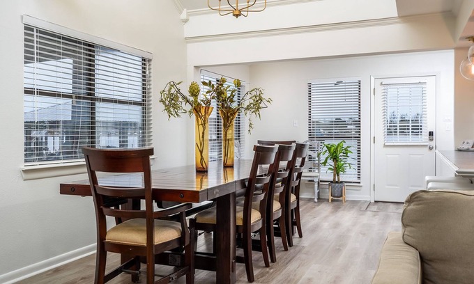 New Roads House | "Down by the River" with all amenities and recently updated
