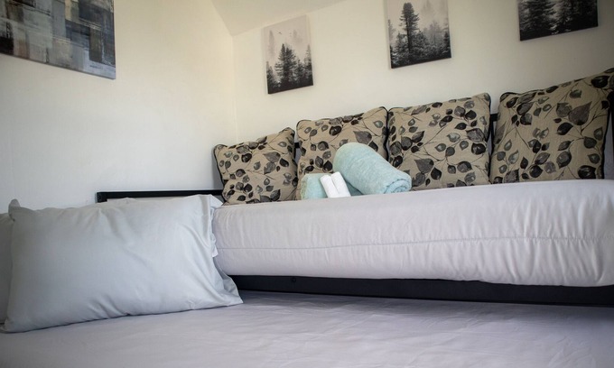 Downtown Buffalo Bed & Breakfast | Down-Home Lofty Stay