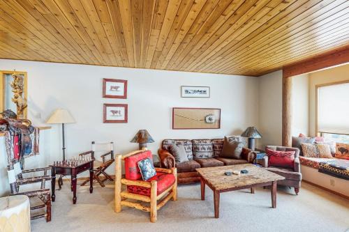 Big Sky Apartment | Downhill Beaverhead