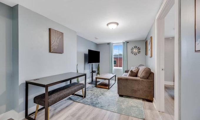 Augusta Apartment | Downtown 1 BD - Sleeps 4 - Sleeper Sofa - Parking
