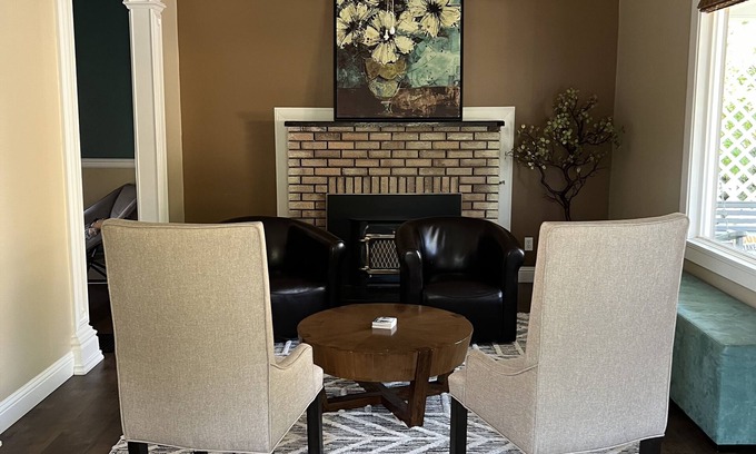 Garden District House | Downtown 2800 sqft home 5 blocks to main strip