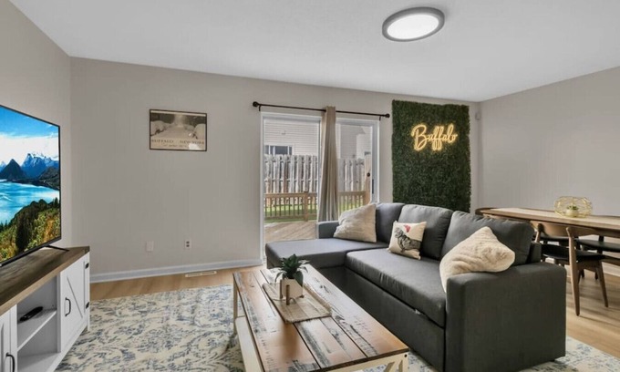 Downtown Buffalo House | Downtown and Upscale