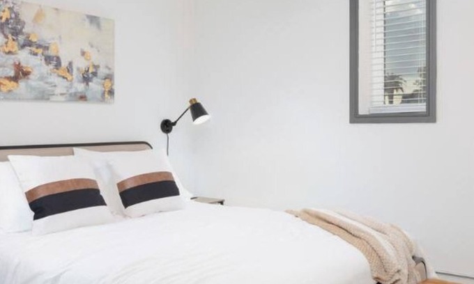 Central City Apartment | Downtown+Art+Music+Cozy Vibes+Min2Beach+Walkable