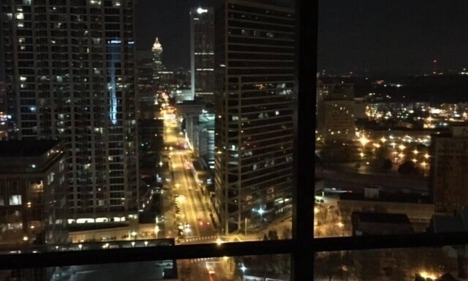 Downtown Atlanta Condo | Downtown ATL Private Luxury Sparkling Penthouse-FREE PARKING-Walk to Everything!